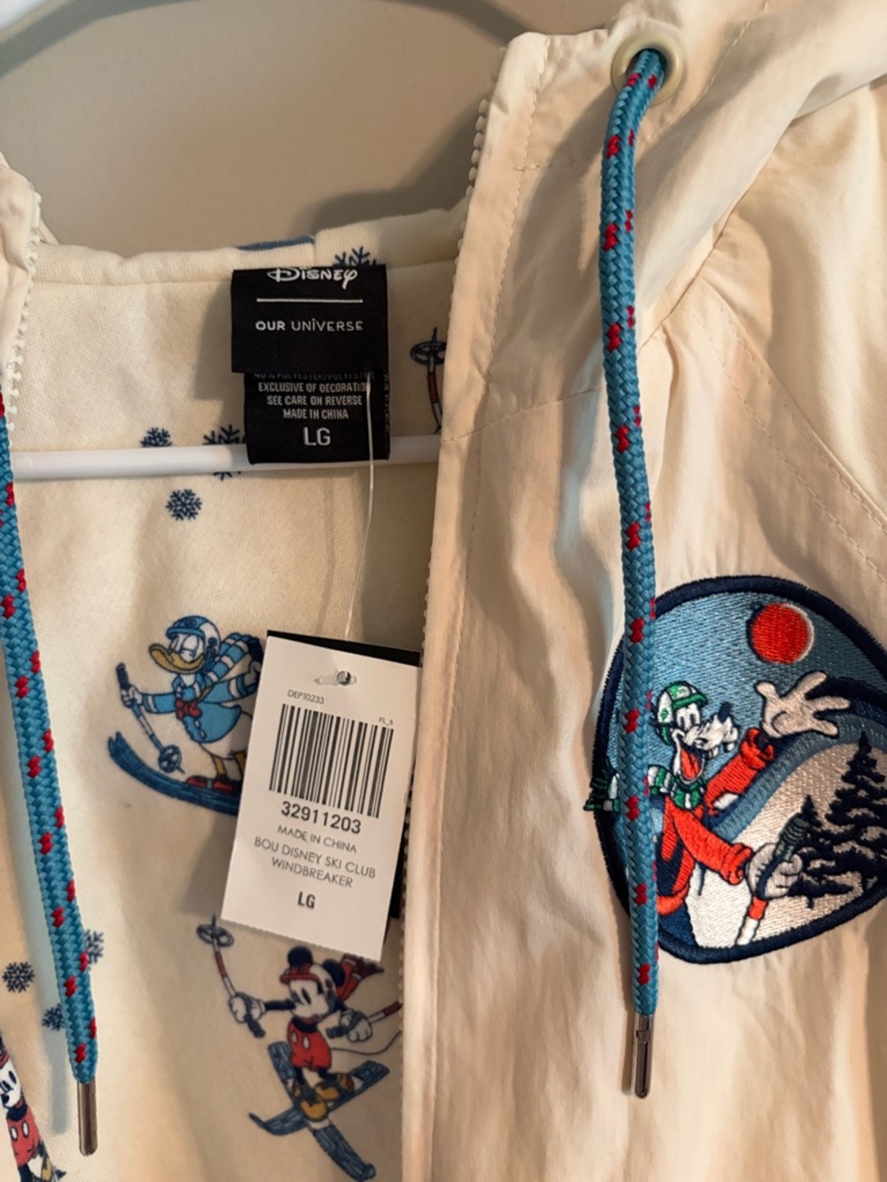 Our Universe Disney Mickey & Friends Goofy Ski Club Color-Block Windbreaker Jack - Picture 6 of 8